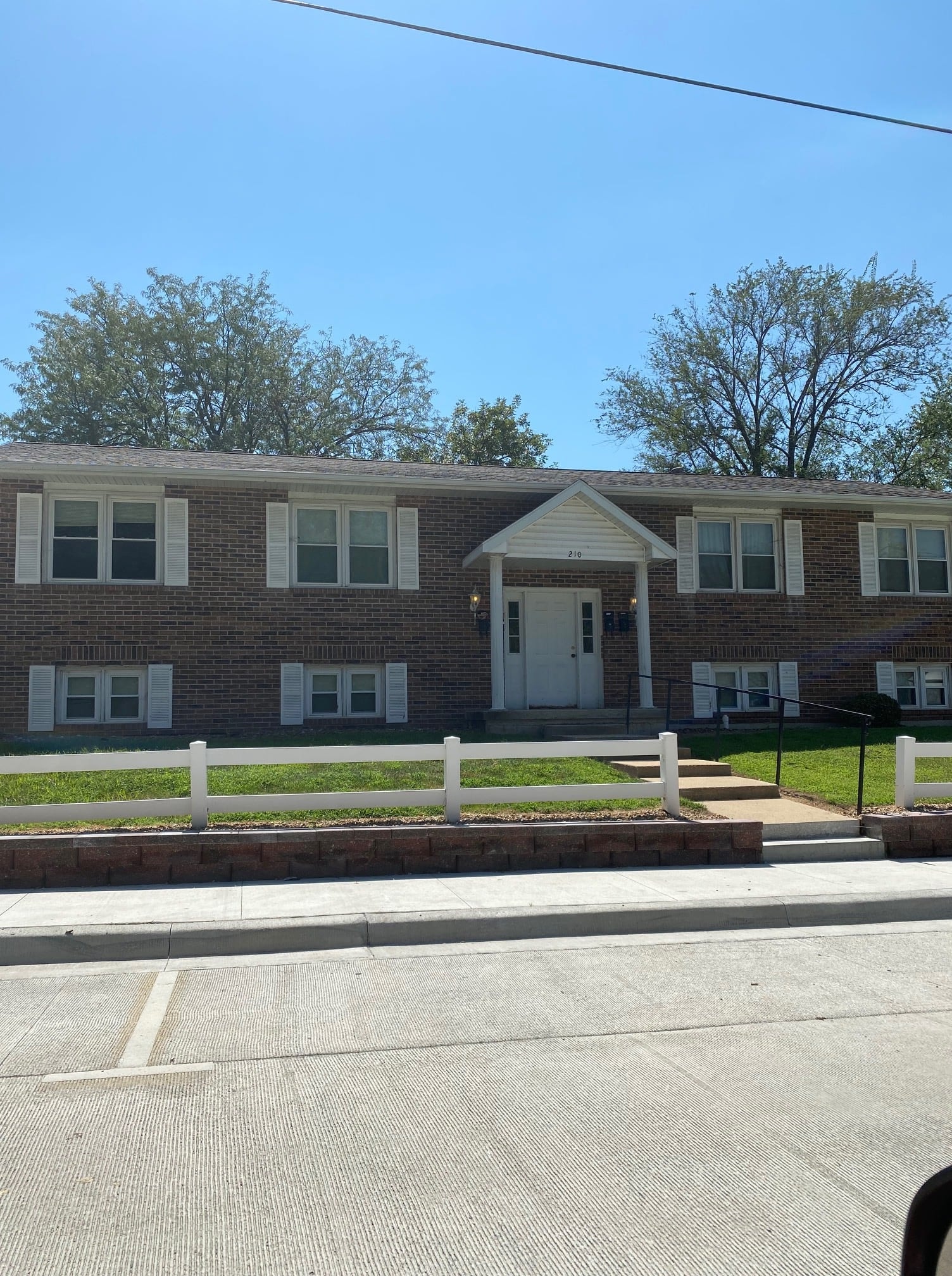 210 W Green St Apt 2 