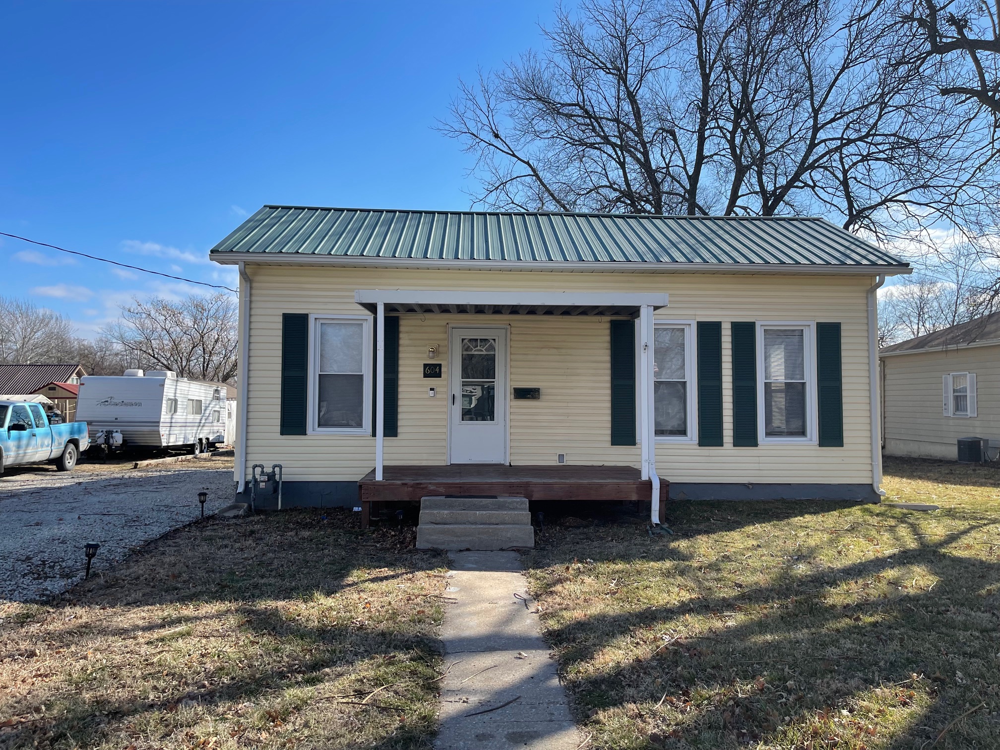 604 N 3rd Clinton Mo 64735
